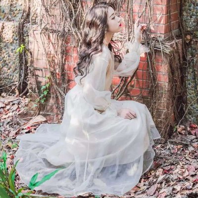 28张白裙女生唯美微信头像 高清好看直接用