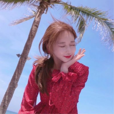 女生海边吹风头像合集 24张高清唯美度假风女生头像