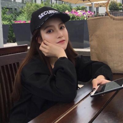16张超酷戴帽女生头像 高清好看直接用
