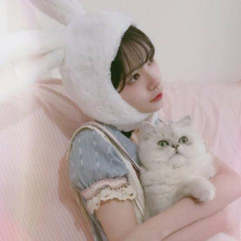 24张真人女生萌萌QQ头像 高清又好看