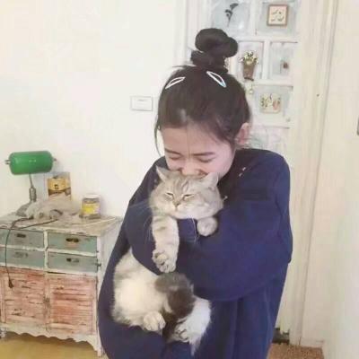 9张高清时尚丸子头女生头像 氛围感拉满