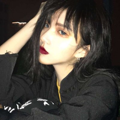 30张高清暗黑系女生个性头像 氛围感拉满