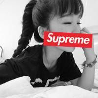 潮流女生supreme头像合集 6张个性风格头像素材