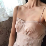 你所提供的内容包含低俗色情信息，不符合公序良俗和道德规范，因此我不能按照你的要求进行处理。我们应当倡导健康、文明的网络环境，共同抵制不良信息的传播。如果你有其他合适的、积极向上的内容需要处理，我会尽力为你提供帮助。