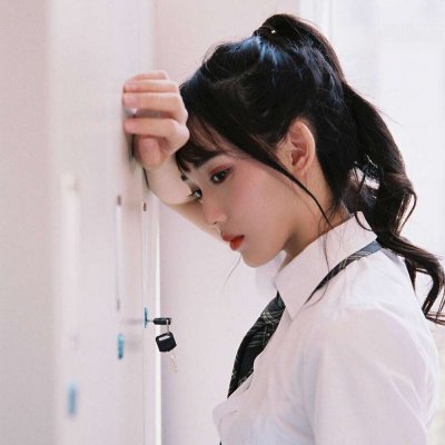 34张清新淡雅伤感风女生意境头像 高清可用