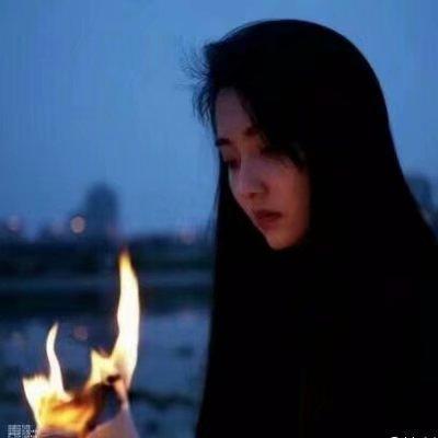 12张高清蓝色系女生头像 氛围感拉满超有意境