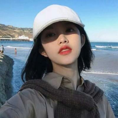 25张氛围感拉满的蓝色系女生头像 清新又有气质