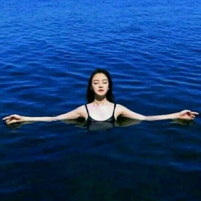 20张清新蓝调女生头像 高清好看的蓝色系女头