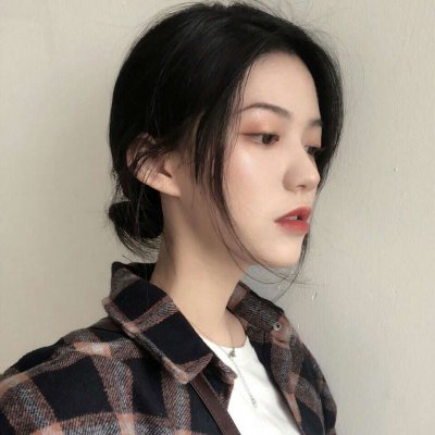 QQ伤感女生颓废头像合集 19张高清时尚素材来啦