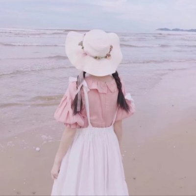 女生海边吹风头像合集 24张高清唯美度假风女生头像