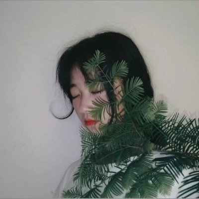 12张高清气质感拉满的唯美意境女生QQ头像