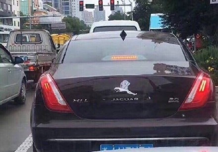 车标恶搞表情包太有意思了！以后买车可以这么玩