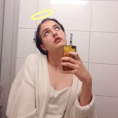 21张高清英伦风气质女生头像合集