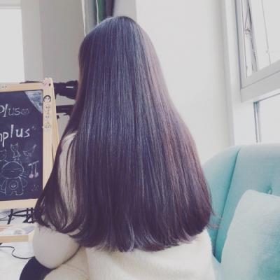 21张高清长发女生背影微信头像 氛围感拉满