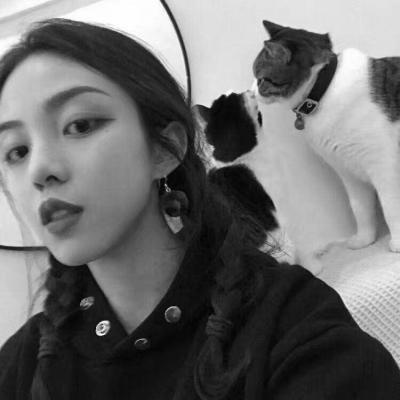 黑白高冷女生头像 15张高清好看的黑白高冷女头合集