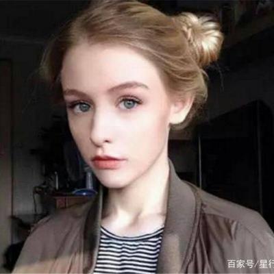 9张高清时尚丸子头女生头像 氛围感拉满