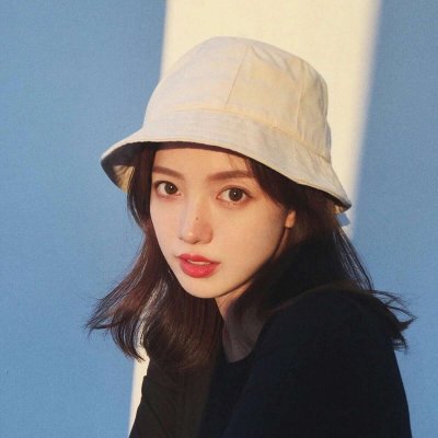 16张高清戴帽女生头像 氛围感拉满的唯美头像合集