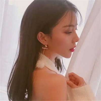 10张高清好看的时尚女生头像 直接拿来用