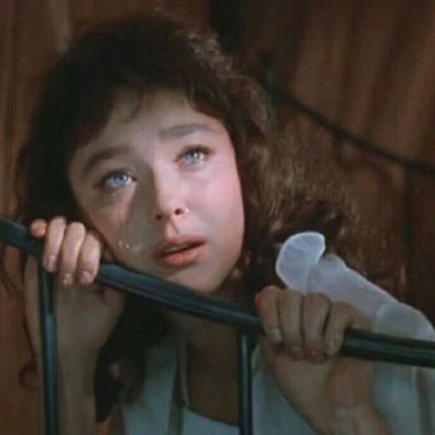 16张高清欧美风个性QQ女头 氛围感拉满