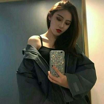 25张高清好看的非主流黑暗系女生头像合集