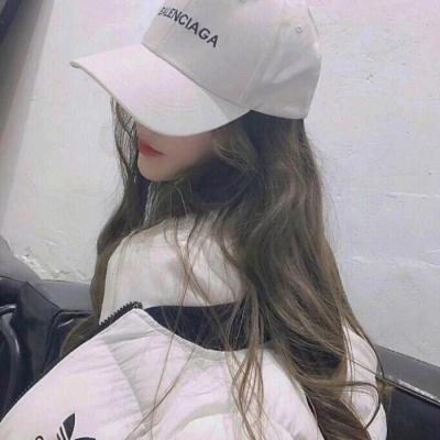 16张超酷戴帽女生头像 高清好看直接用