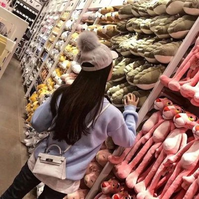 18张高清好看的时尚美女背影头像 女生头像素材合集