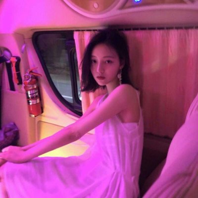 女生超酷短发头像合集 36张高清好看的短发女孩头像来了