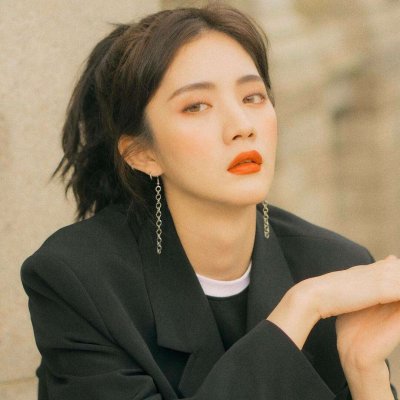 8张高清好看的个性女生头像，氛围感拉满