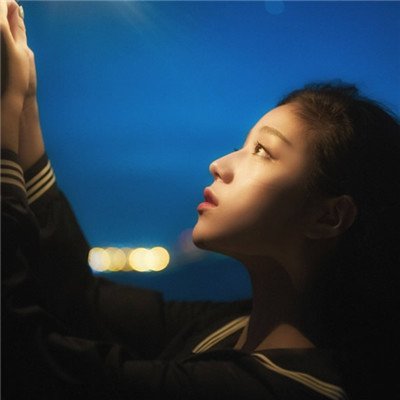 25张氛围感拉满的蓝色系女生头像 清新又有气质