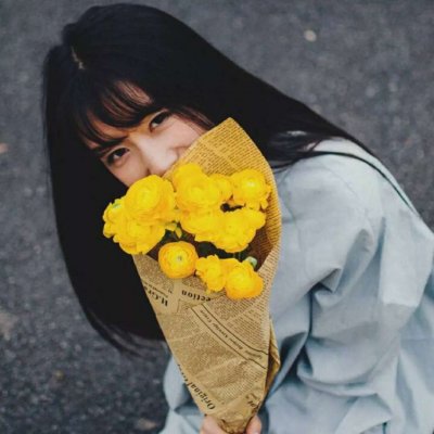 18张高清真实美女生活照 适合当微信头像的漂亮女生图