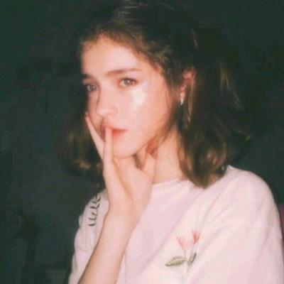 17张高清俏皮欧美搞怪女生头像合集