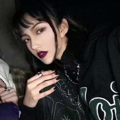 女生超拽冷酷霸气头像 21张高清拽酷女生头像合集