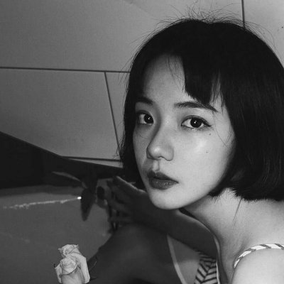 15张高清高冷短发女生头像合集