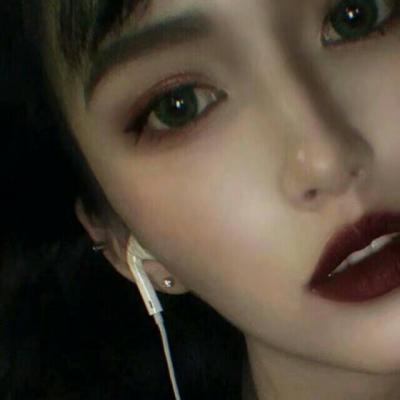 23张高清原宿风潮流女生头像 氛围感拉满