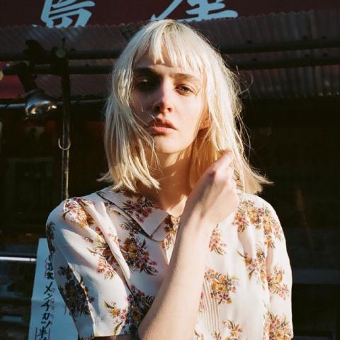 23张高清氛围感欧美女生头像 气质感直接拉满