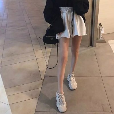 8张高清性感长腿部位女头 女生头像合集来了