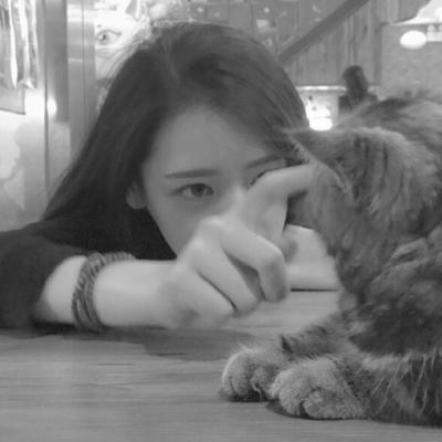 20张黑白伤感女生头像 失恋氛围感高清图合集