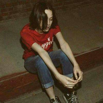 14张高清暗黑系颓废女生头像 氛围感拉满