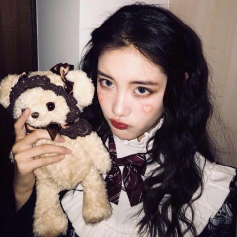 20张高清高冷霸气女生头像 氛围感拉满的女生头像合集