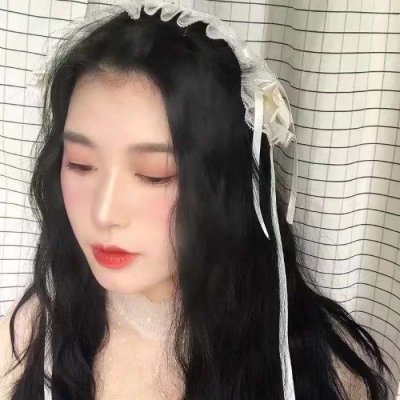 18张高清霸气时尚款微信女生头像 新潮又好看