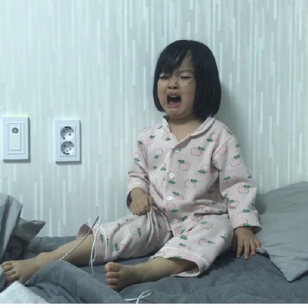 权律二化身起床困难户 同款表情包来了