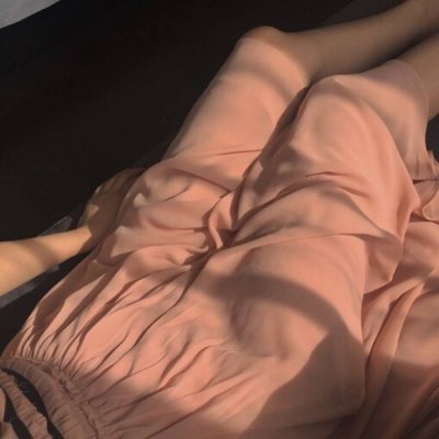 微博热门部位女头！24张高清性感女生微信头像合集