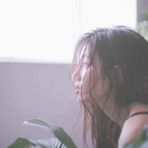 24张高清安静伤感唯美女生头像合集