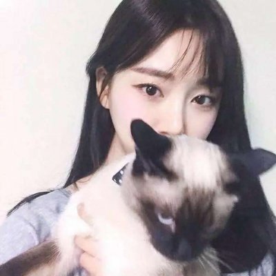 18张高清真实美女生活照 适合当微信头像的漂亮女生图