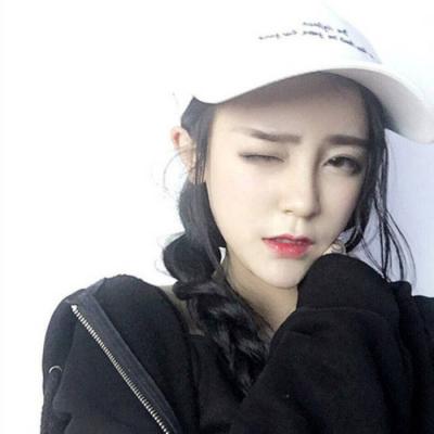 16张超酷戴帽女生头像 高清好看直接用