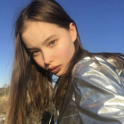 9张高清好看的个性外国女孩头像图