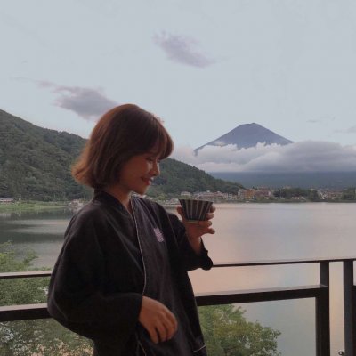 12张高清时尚女孩头像 好看又耐看的女生头像合集