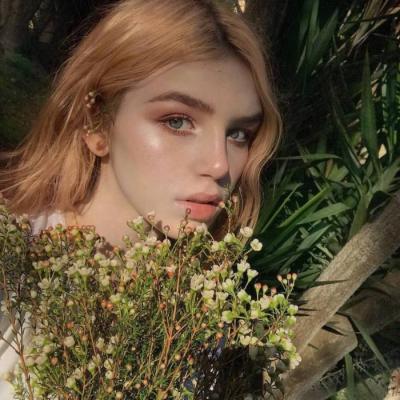 21张高清高冷欧美女生微信头像 氛围感拉满