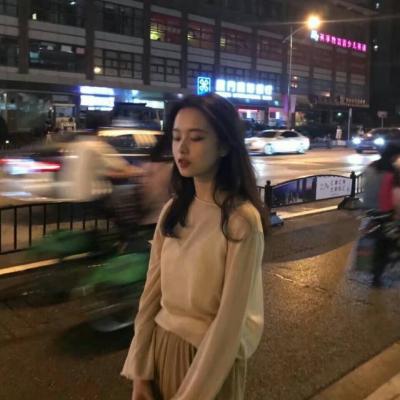 13张高清女生高冷霸气侧脸头像 氛围感拉满