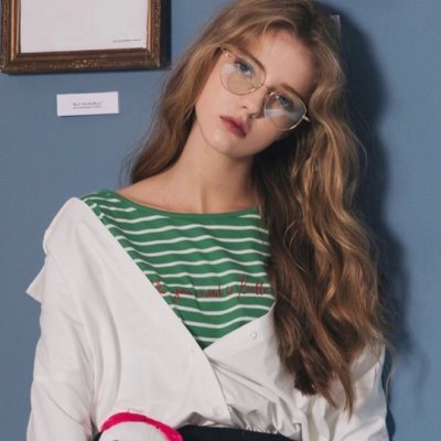 29张高清好看的个性欧美女头 适合当手机头像